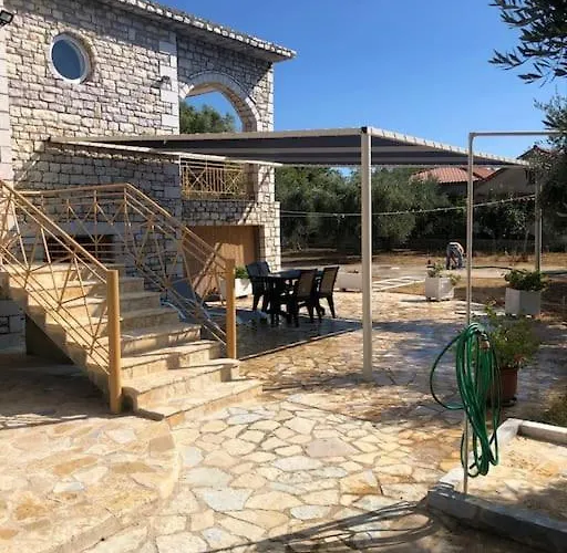 Anemomilos Stone House Villa *